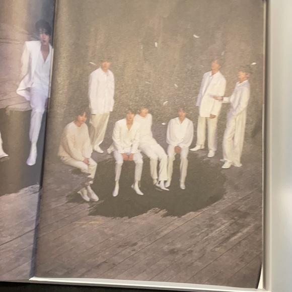 Map Of The Soul (Ver. 1) - Picture 5 of 5